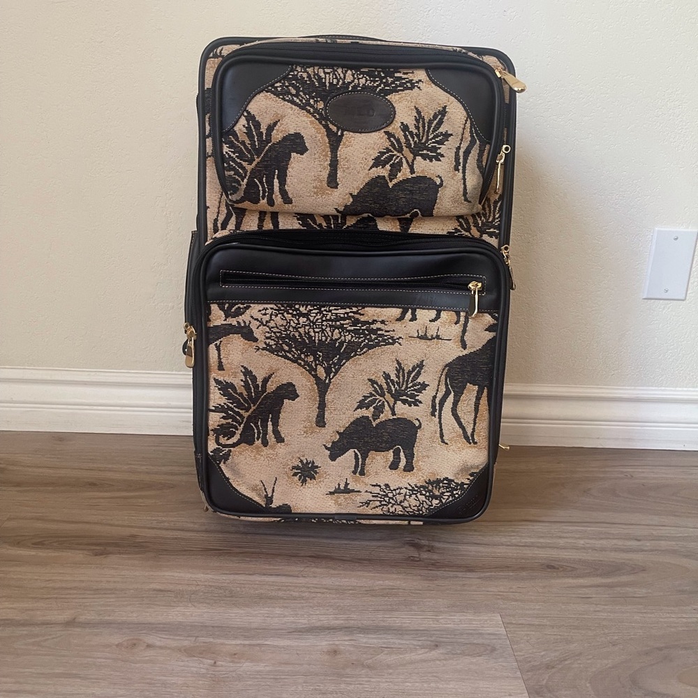 Louis Vuitton Suitcase - Picture 7 of 10